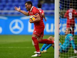 Le défenseur de Séville Mercado inscrit le but de la victoire dans le temps additionnel contre Deportivo