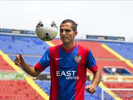 El nuevo jugador del Levante UD, José Antonio García Rabasco Verza, el día de su presentación en estadio valenciano, el pasado mes de junio. EFE/Archivo