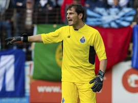 El portero español del Oporto, Íker Casillas, durante el amistoso que su equipo disputa contra el Schalke en Gütersloh, Alemania. EFE/Archivo
