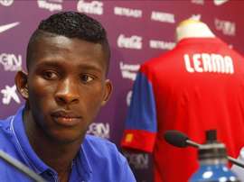 El centrocampista colombiano de 19 años Jefferson Lerma durante la rueda de prensa en la que ha sido presentado como nuevo jugador del Levante UD. Lerma aseguró que es consciente de lo que se juega en este debut en el fútbol español y aseguró que viene dispuesto a aportar su fortaleza física al equipo valenciano. EFE/Jorge Ramírez/Levante UD