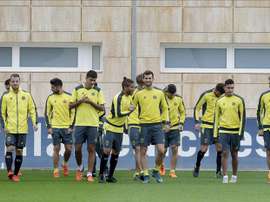 Los jugadores del Villarreal, durante el entrenamiento. EFE