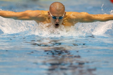 El nadador húngaro Laszlo Cseh durante los 200 mariposa en piscina corta en Netanya, Israel. EFE/EPA