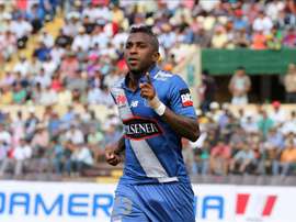 En la imagen, el jugador de Emelec de Ecuador Miller Bolaños. EFE/Archivo
