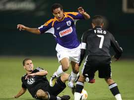 Imagen de archivo del jugador costarricense Alexander Robinson (c). EFE/Archivo