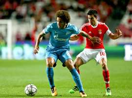 El Benfica-Zenit se saldó con 7 amarillas, 1 roja y 4 sancionados para la vuelta. EFE