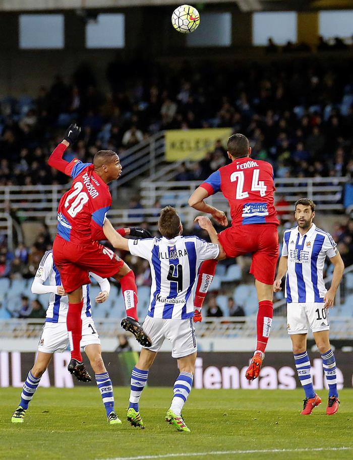 Deyverson y Feddal estuvieron implicados en la salida nocturna que les ha costado la sanción. EFE