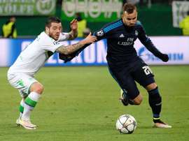 Vieirinha no perdió un diente, sino una pastilla, ante el Real Madrid. EFE
