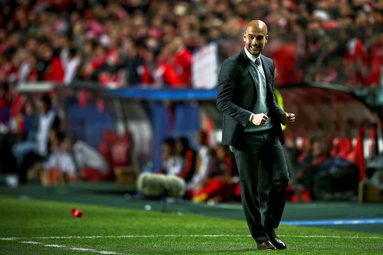 Pep Guardiola estaría pensando en tres jugadores del Arsenal para reforzar el Manchester City. EFE
