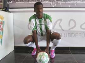 Patrick Ekeng passed away whilst playing a game for Dinamo Bucharest. EFE/Archivo
