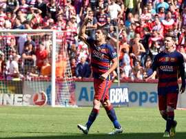 Luis Suarez (C) returns to Granada, one of his favourite grounds. EFE