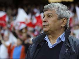Mircea Lucescu ya tiene un nombre en su lista de deseos. EFE/Archivo