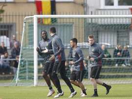 Courtois recevra Hazard les bras ouverts. EFE