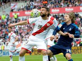 El jugador del Rayo no quiere abandonar la entidad madrileña. EFE/Archivo