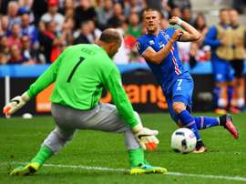 Gudmundsson jugó la Eurocopa con la heroica Islandia. EFE