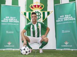 Jonas Martin vio la tarjeta en el minuto 88. EFE