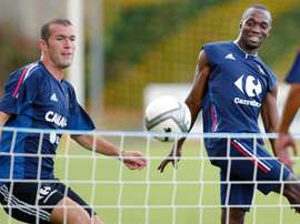 Zidane et Makélélé sont des soutiens l'un pour l'autre. EFE