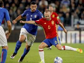 Pellè no estuvo acertado ante España y encima lo pagó con su entrenador. AFP