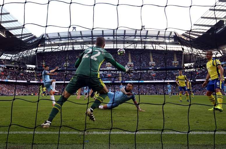 El delantero español del Manchester City Manuel Agudo Nolito anotó el único gol del partido que enfrentó al Manchester City con el Everton en el Etihad Stadium de Manchester, Reino Unido. EFE/EPA
