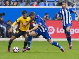 Aleksandar Katai no está teniendo mucho protagonismo en el Alavés desde que llegó. EFE/Archivo