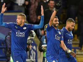 Slimani (left) has been a flop at Leicester. EFE