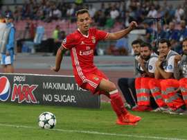 El Benfica se ha fijado en Hermes para sustituir a Grimaldo si, finalmente, se va a la Premier. EFE