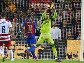 Goleiro fica mais uma temporada na Europa. EFE