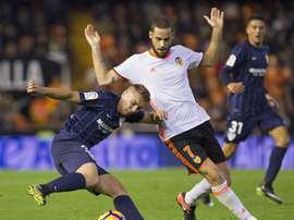 El Málaga y el Valencia tienen al mismo jugador en el punto de mira. EFE