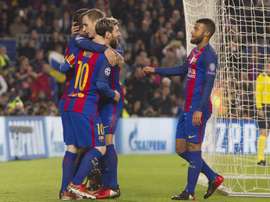 Doha se ha vestido de gala para recibir al Barcelona, que jugará por primera vez en Catar. EFE