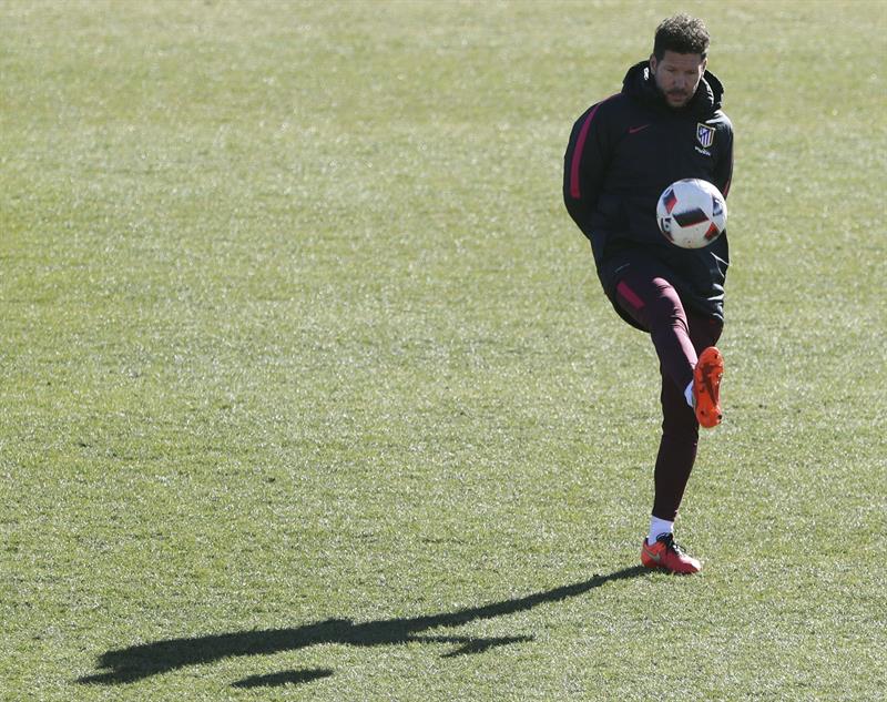 Simeone pone al Atlético a 500