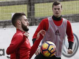 Osasuna se ejercitó a la espera de las incorporaciones de Loé y Sirigu. EFE