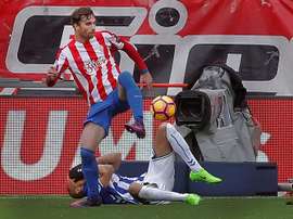 El Sporting anda pendiente del estado de tres jugadores. EFE