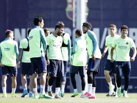 El FC Barcelona se quiere hacer con un joven de la cantera del Valencia. EFE