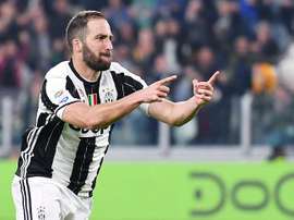Triunfo da Juventus com dois gols de Higuaín. EFE