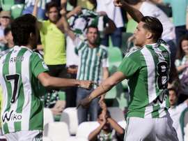 El Betis aprovechó sus oportunidades y derrotó al Eibar. EFE