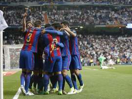 El Barça sigue pendiente del fichaje de Paulinho. EFE