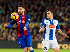 Le FC Barcelone aurait ajouté Aarón Martín à son agenda. EFE