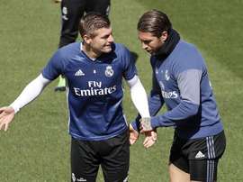 Kroos encense Ramos. EFE