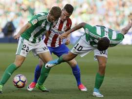 Betis e Atlético de Madrid empataram a uma bola na 37ª rodada da LaLiga. EFE