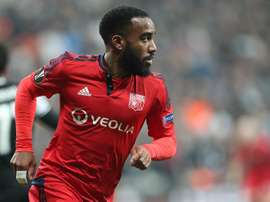 Lacazette a marqué un dernier doublé. EFE