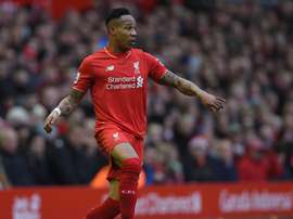 Nathaniel Clyne is likely to be sold this summer by Liverpool. EFE