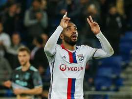 Lacazette will stay at Lyon. EFE/Archivo