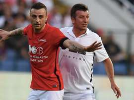 El ex delantero de United y Mónaco, entre otros, continúa marcando goles en la India. EFE