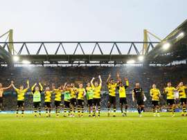 Dortmund celebrate with fans. EFE