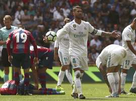 El Madrid se mide esta noche al Apoel. EFE