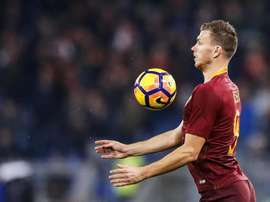 Dzeko foi figura na vitória da Roma no San Siro. EFE