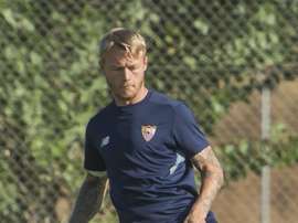 Simon Kjaer revient en défense. EFE