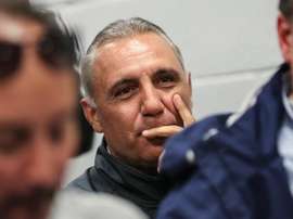 Stoichkov thinks Barca should win La Liga if the league cannot resume. EFE