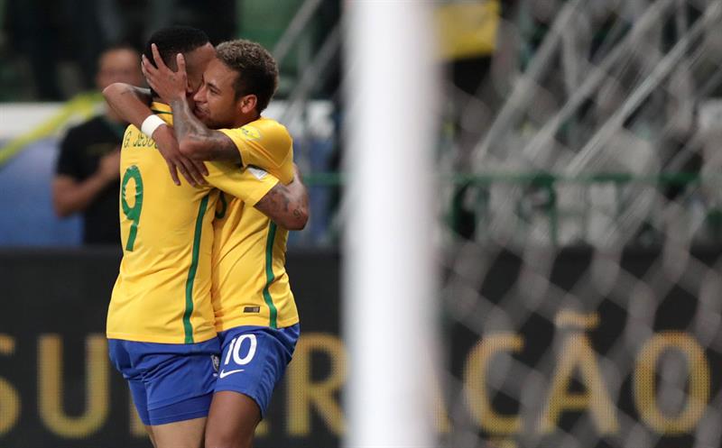 Siguiente Artículo Artículo previo
Pin Tite revela casi la lista de Brasil para el Mundial. EFE Whatsapp Twitter Facebook Comentarios 1