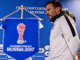 Anthony Hudson, seleccionador de los neocelandeses, cree que pueden ganar a Perú. EFE