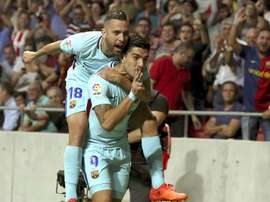 Suárez mandó callar a las gradas, un gesto que no sentó muy bien a la hinchada del Atleti. EFE